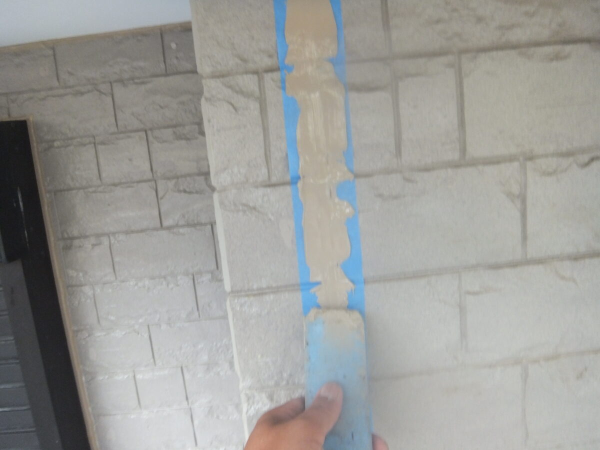 東京都練馬区　屋根・外壁塗装工事　コーキングは定期的に打ち替えを！