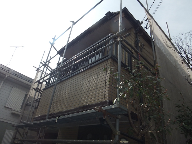 東京都武蔵野市　屋根の高圧洗浄と棟板金補修を行いました