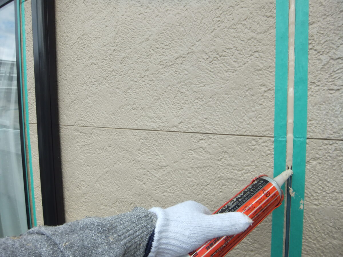 東京都武蔵野市　目地コーキングの打ち替えは外壁塗装と一緒がおすすめ