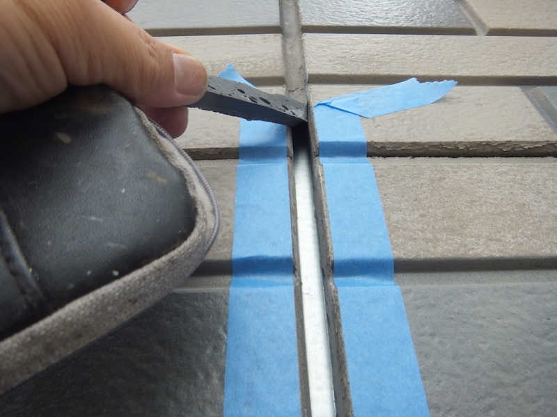 東京都武蔵野市　サイディングの目地コーキング打ち替え　シーリング工事は塗装と一緒がおすすめ！
