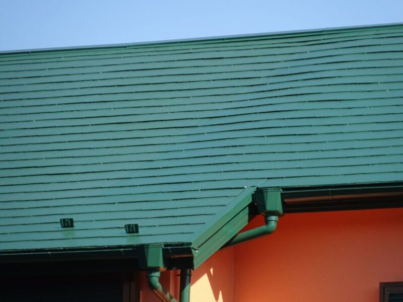 東京都武蔵野市　I様邸　屋根塗装・外壁塗装工事　屋根塗装の施工前と施工後