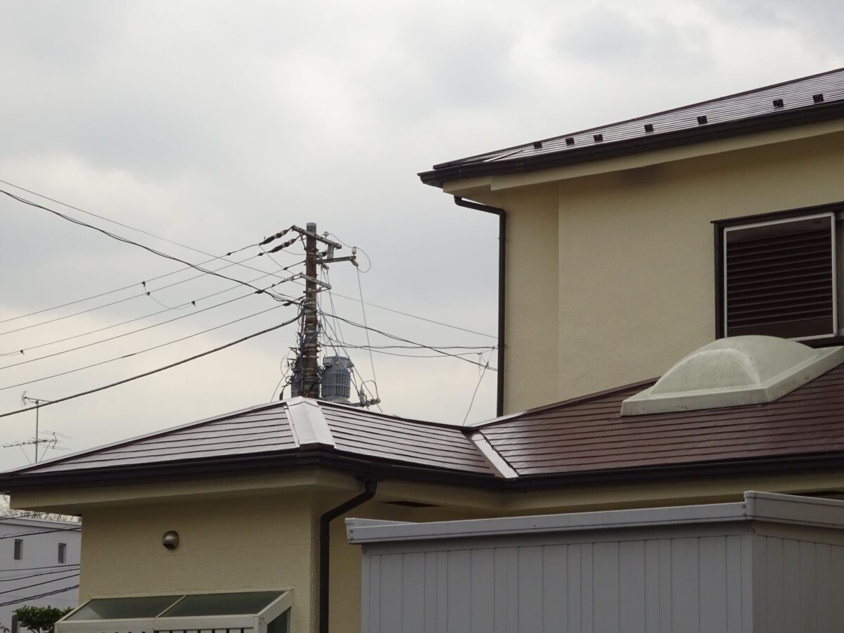 東京都世田谷区　O様邸　屋根塗装・外壁塗装工事　施工後　塗装は屋根と外壁のセットがおすすめ！