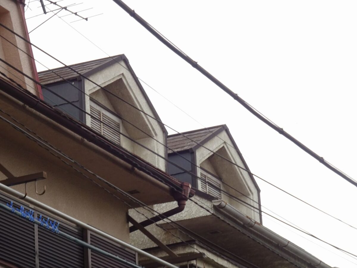 東京都足立区　M様邸　屋根塗装工事　施工前と施工後