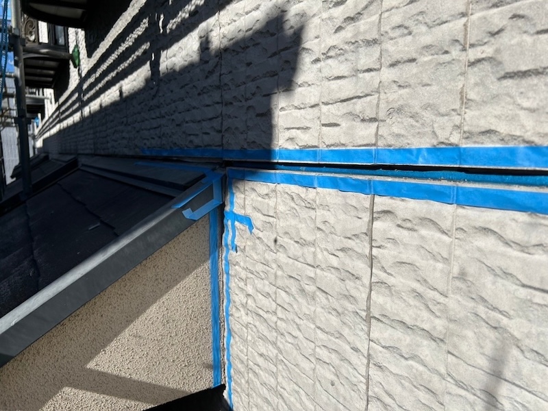 東京都練馬区　O様　アパート 屋根・外壁塗装工事　目地コーキングの打ち替えの流れ
