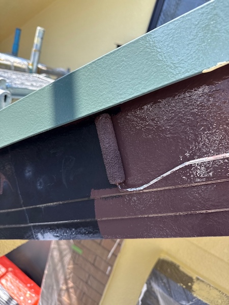 東京都練馬区関町北｜破風板はブラックからブラウンに塗り替えてイメージチェンジ