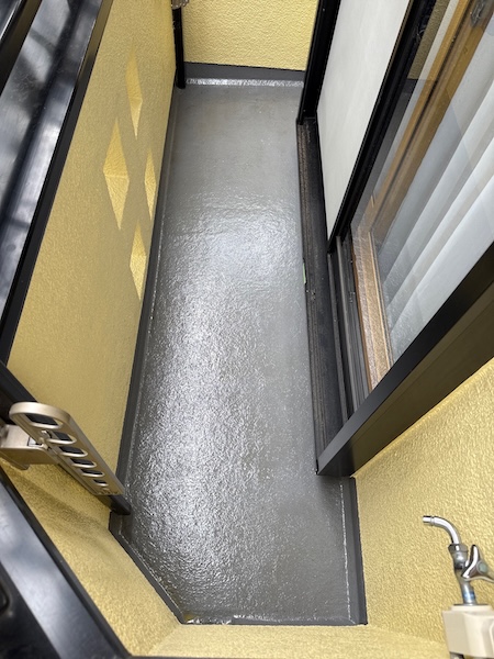 ベランダFRP防水のトップコートを塗り替えました！｜東京都練馬区関町北