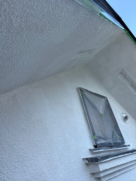 外壁を下塗りして下地調整しました！｜東京都練馬区関町北