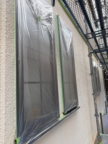 東京都練馬区関町北｜塗装前のていねいな養生が工事の品質を守ります！