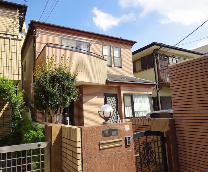 屋根塗装・外壁塗装工事のご依頼！施工前と施工後をレポート｜東京都狛江市