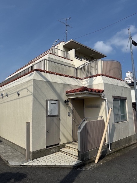 マンションの外壁塗装・防水工事のご依頼！施工前をレポート｜東京都武蔵野市吉祥寺