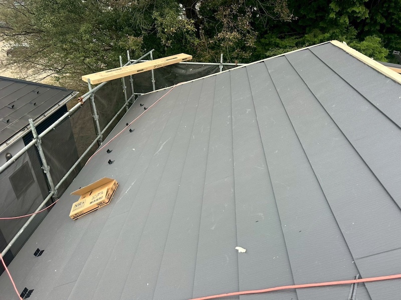 棟板金の下地作り。ここは換気棟を設置します!|東京都練馬区