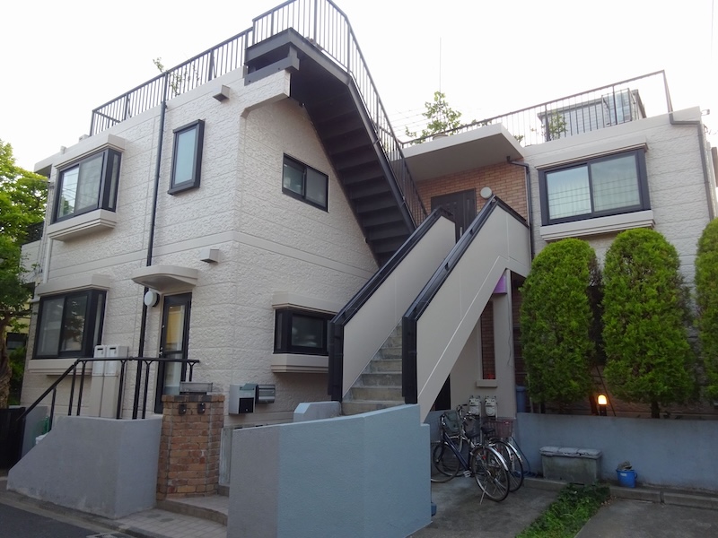 東京都武蔵野市|外壁塗装工事の施工前と施工後、外壁が汚れてしまう原因と対策