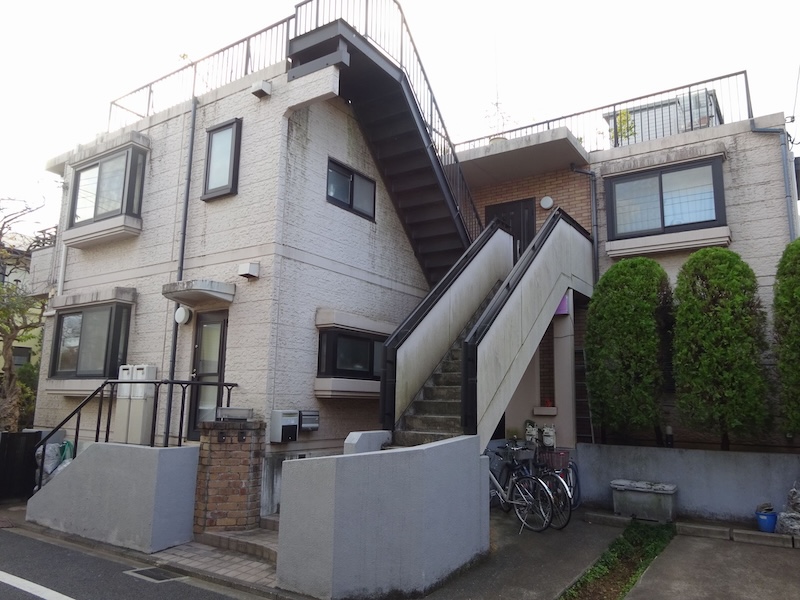 東京都武蔵野市|外壁塗装工事の施工前と施工後、外壁が汚れてしまう原因と対策