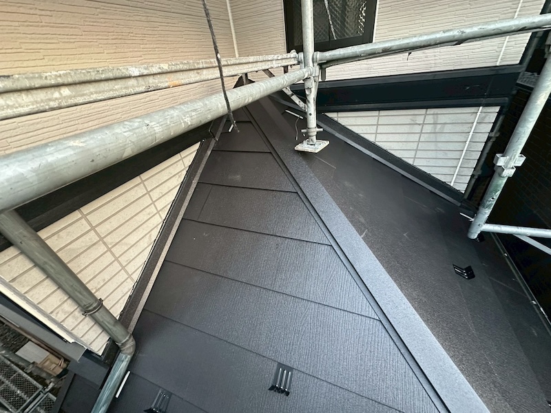 東京都練馬区西大泉｜下屋：屋根材本体葺き・屋根板金設置までをレポート！